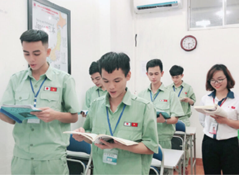 日本語を勉強している