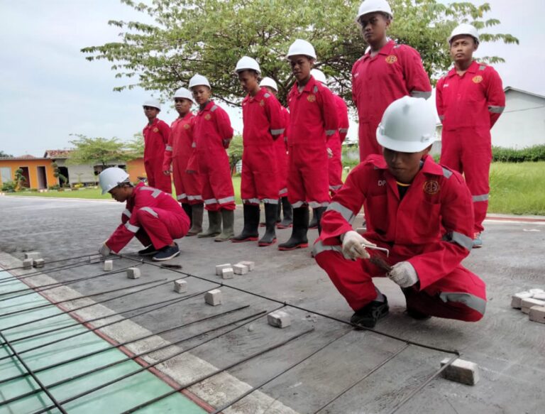 とび/scalffolding勉強している